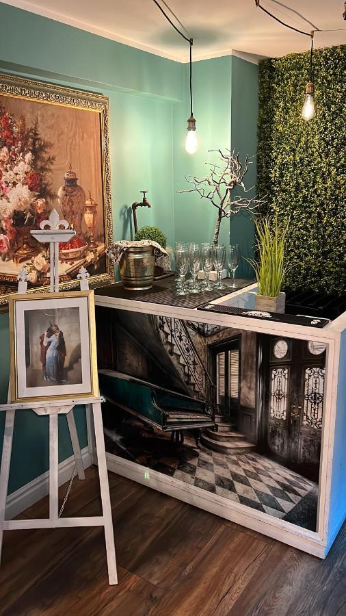 B&B Caffe Retro' Cisterna di Latina Bagian luar foto