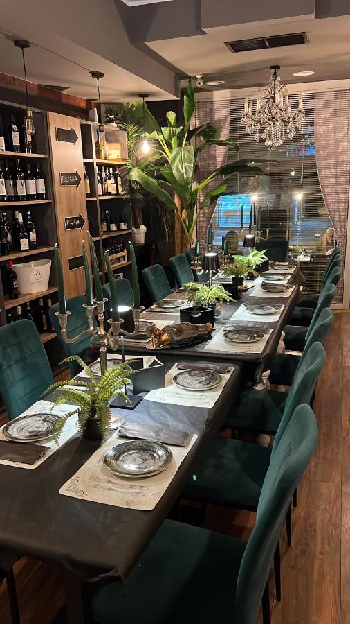 B&B Caffe Retro' Cisterna di Latina Bagian luar foto