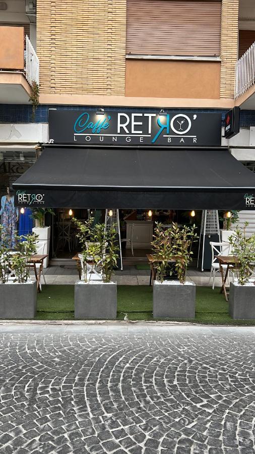 B&B Caffe Retro' Cisterna di Latina Bagian luar foto