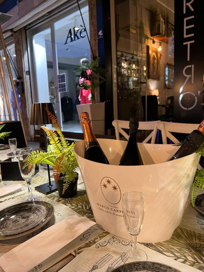 B&B Caffe Retro' Cisterna di Latina Bagian luar foto