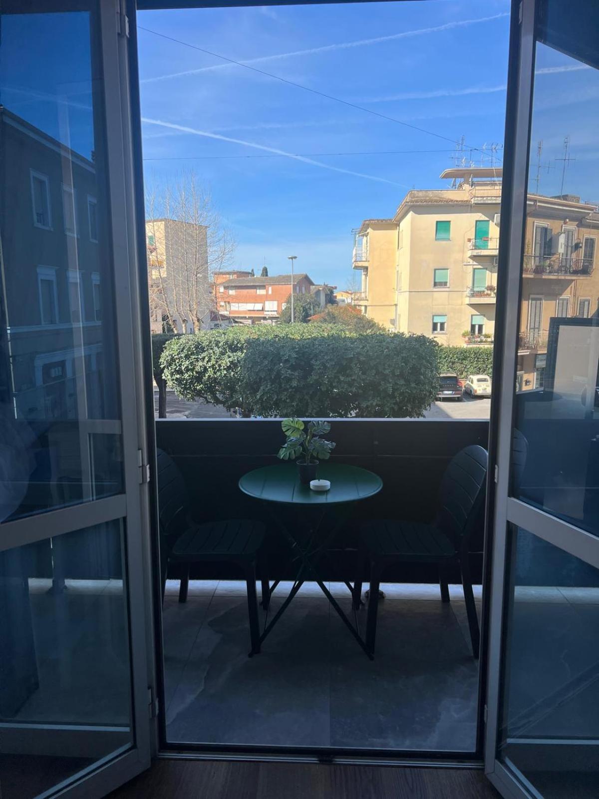 B&B Caffe Retro' Cisterna di Latina Bagian luar foto