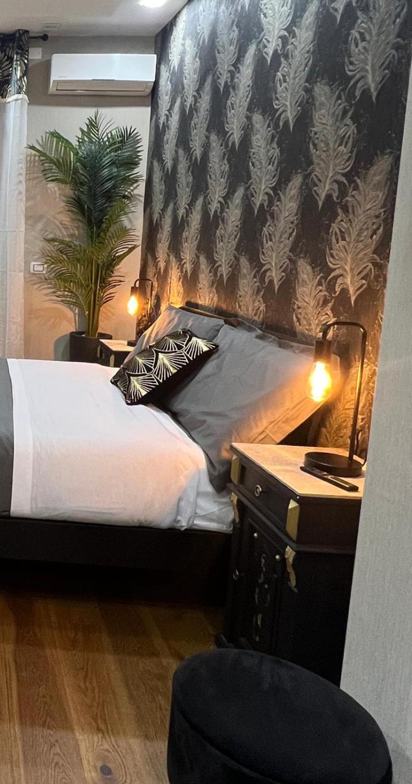 B&B Caffe Retro' Cisterna di Latina Bagian luar foto